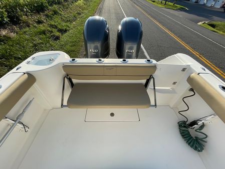 Tidewater 252 CC Adventure image