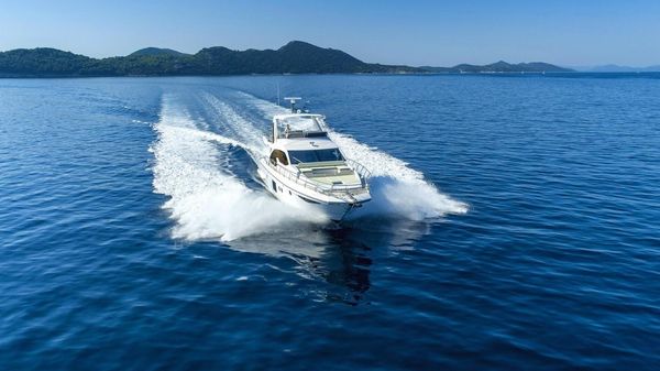 Azimut 66 FLY 