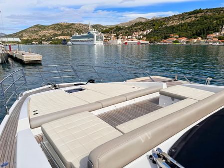 Azimut 66 FLY image