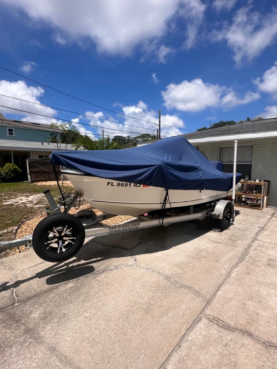 2017 Key West 1720 center console