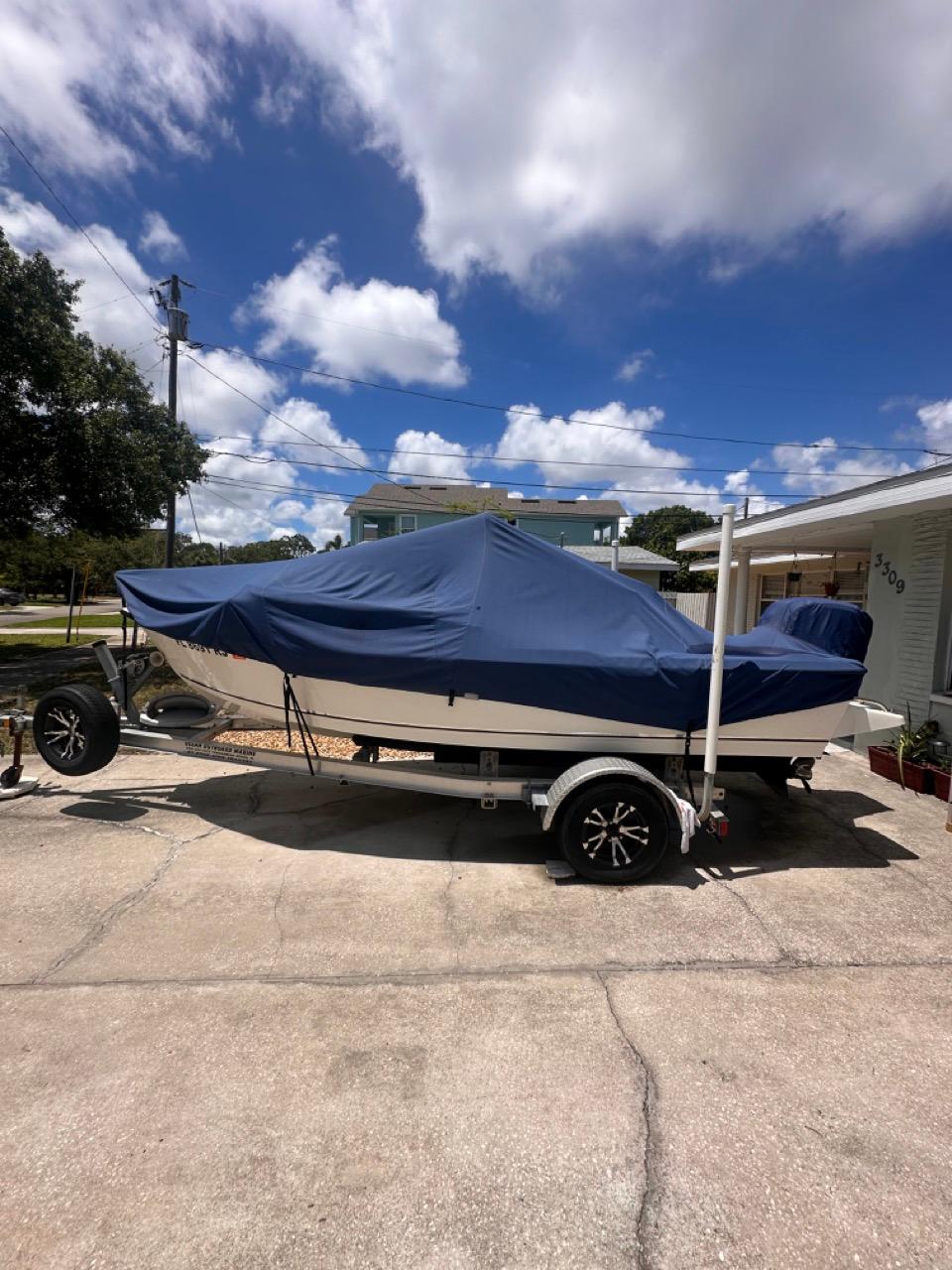 2017 Key West 1720 center console