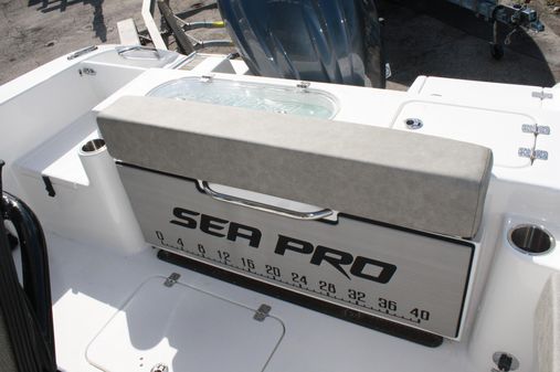 Sea Pro 239 Center Console image