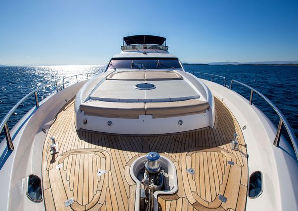 Sunseeker 82 Yacht image