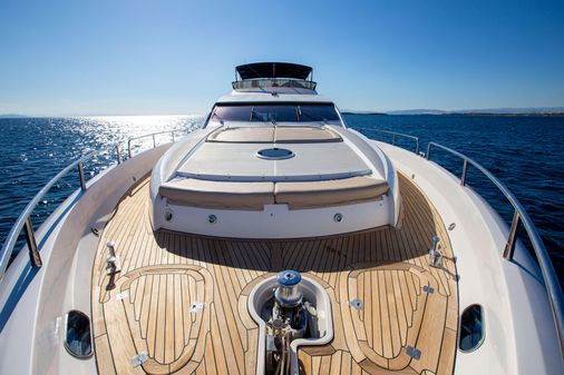 Sunseeker 82 Yacht image