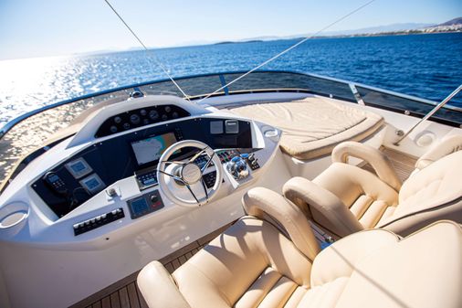 Sunseeker 82 Yacht image