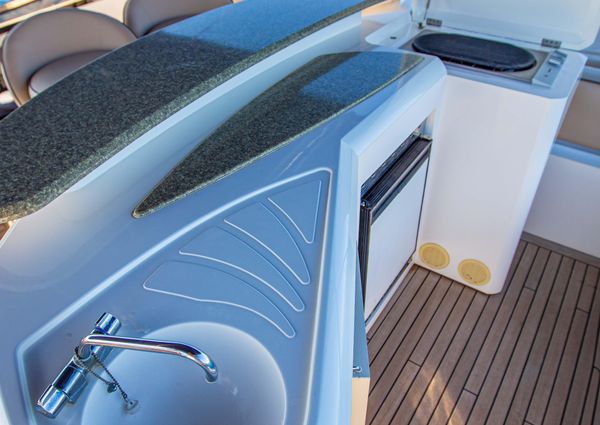 Sunseeker 82 Yacht image