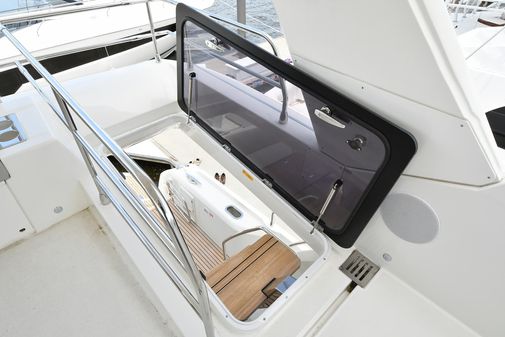 Prestige 590 flybridge image