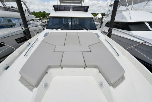 Prestige 590 flybridge image