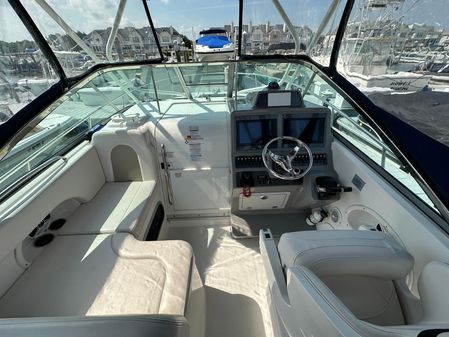 Robalo R305 Walkaround image