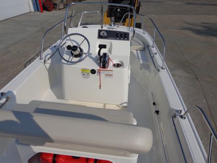 Boston-whaler 150-MONTAUK image