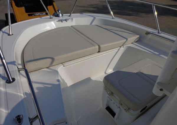 Boston-whaler 150-MONTAUK image