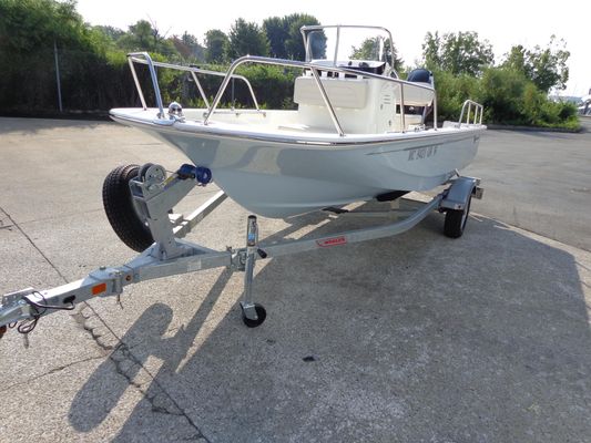 Boston-whaler 150-MONTAUK - main image