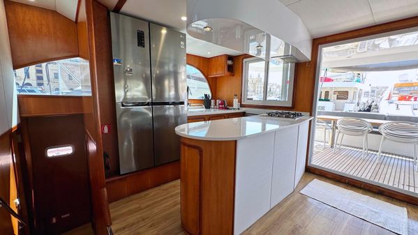 Maxim Yachts 640 image