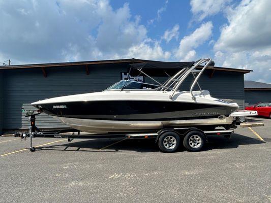 Regal 2500-BOWRIDER - main image