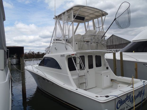 1992 Luhrs 32 Convertible Forked River, New Jersey - Cast Off Yacht Sales