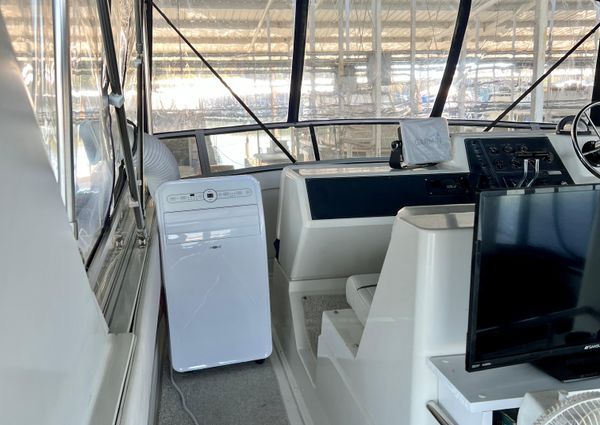 Carver 370-AFT-CABIN-MOTORYACHT image