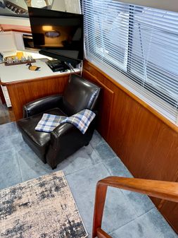 Carver 370-AFT-CABIN-MOTORYACHT image