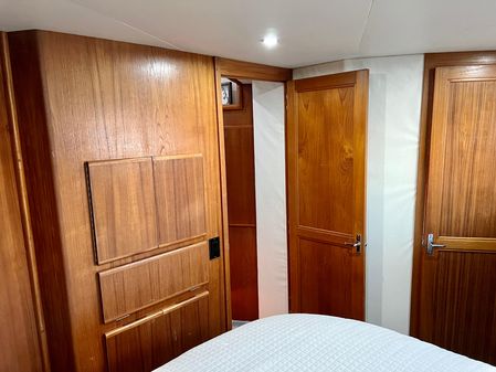 Carver 370-AFT-CABIN-MOTORYACHT image