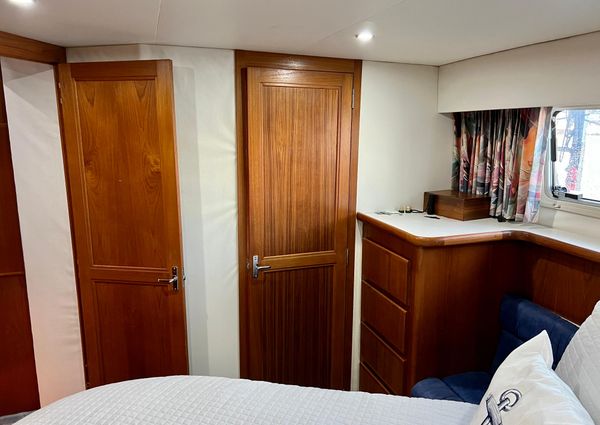 Carver 370-AFT-CABIN-MOTORYACHT image