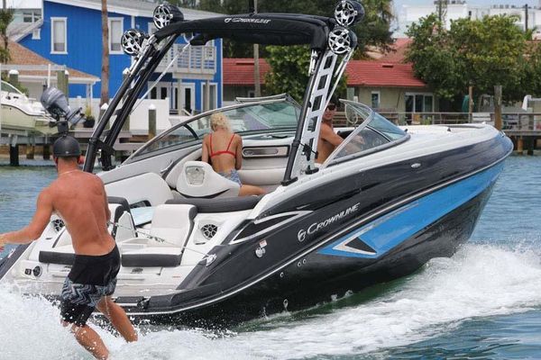 Crownline 270 SS SURF - main image