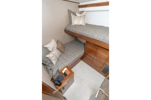 Viking 90 Convertible image