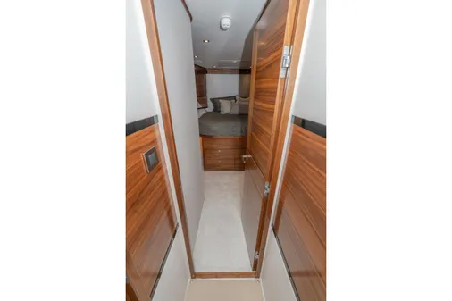 Viking 90 Convertible image