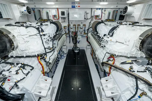 Viking 90 Convertible image