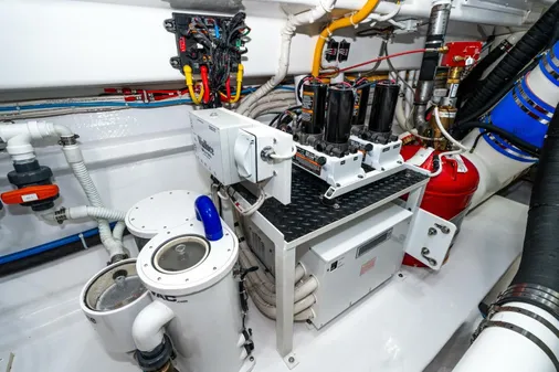 Viking 90 Convertible image