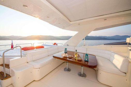 Ferretti Yachts Customline 97 image