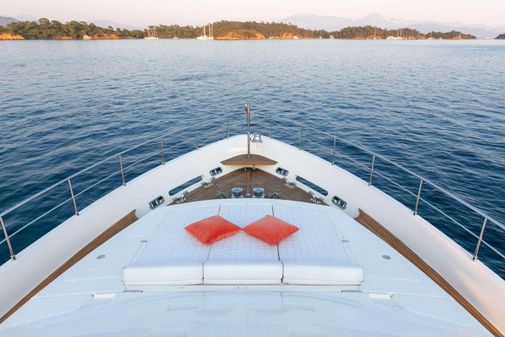 Ferretti Yachts Customline 97 image