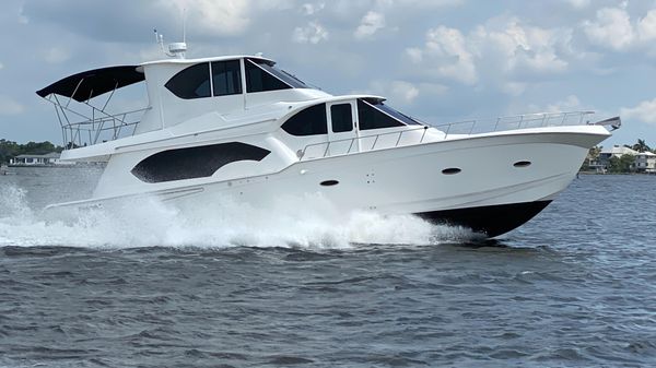 Sandpiper Enclosed Flybridge Motoryacht 
