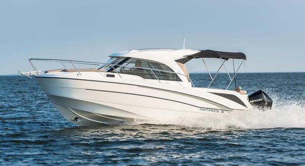 Beneteau Antares 8 image