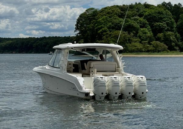 Boston Whaler 380 Realm image