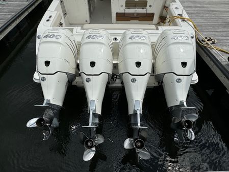 Boston Whaler 380 Realm image