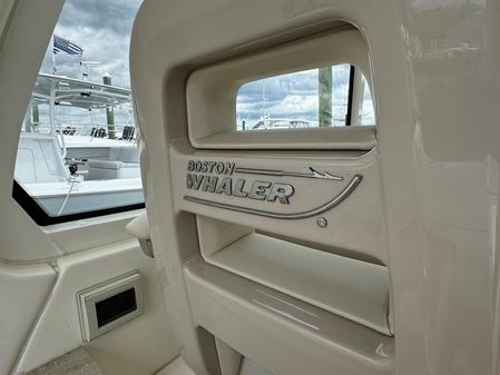 Boston Whaler 380 Realm image