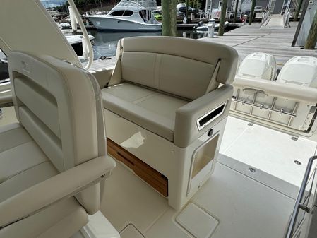 Boston Whaler 380 Realm image