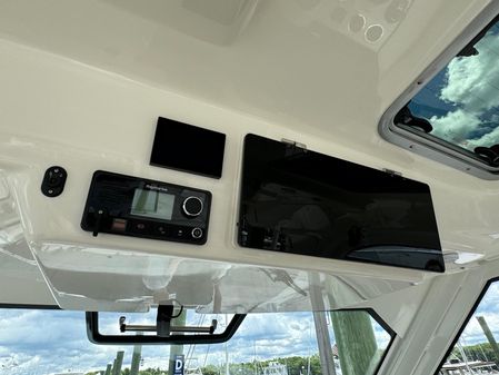 Boston Whaler 380 Realm image