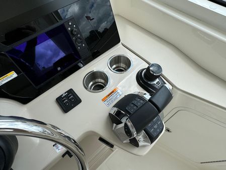 Boston Whaler 380 Realm image