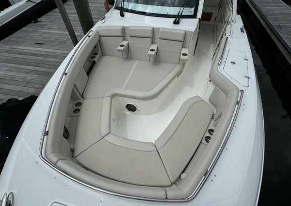 Boston Whaler 380 Realm image