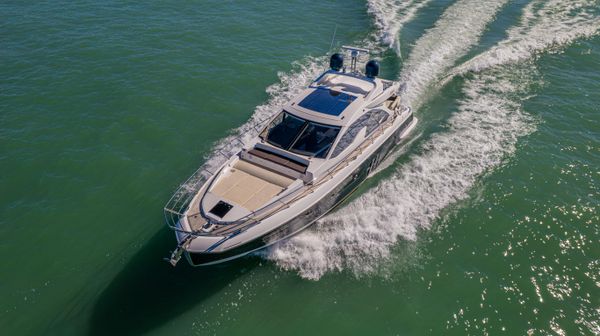 Azimut 55S image