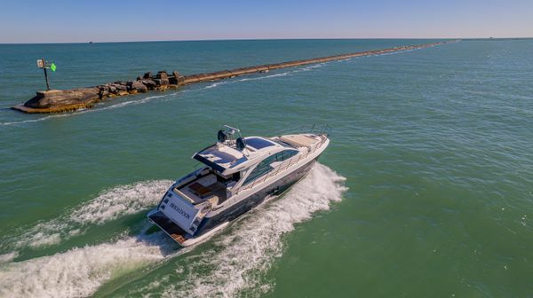 Azimut 55S image