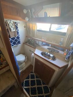 Carver MOTORYACHT image