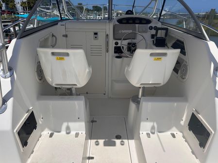 Boston Whaler 255 Conquest image