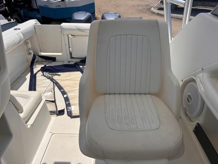 Boston Whaler 255 Conquest image