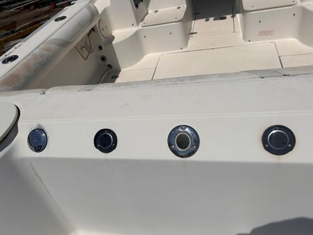 Boston Whaler 255 Conquest image