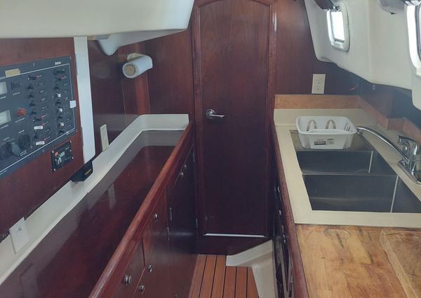 Beneteau Oceanis 40CC image