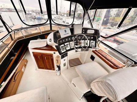 Carver 3607-AFT-CABIN-MOTORYACHT image