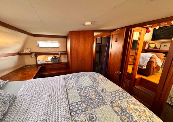 Carver 3607-AFT-CABIN-MOTORYACHT image