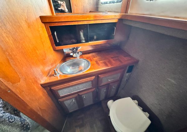 Carver 3607-AFT-CABIN-MOTORYACHT image