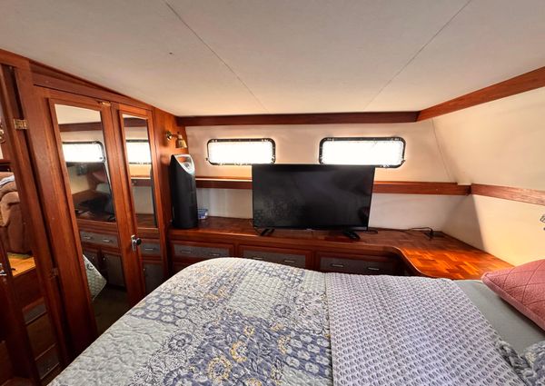 Carver 3607-AFT-CABIN-MOTORYACHT image